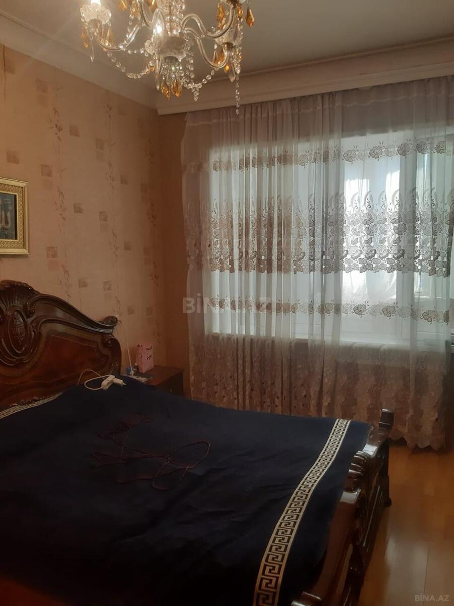 4 otaqlı Köhnə tikili, Memar Əcəmi m., Bakı