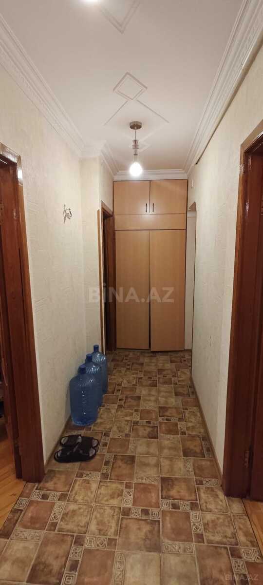 3 otaqlı Köhnə tikili, 8-ci mikrorayon q., Bakı
