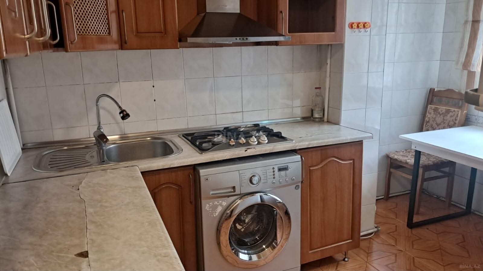 2 otaqlı Köhnə tikili, Azadlıq Prospekti m., Bakı