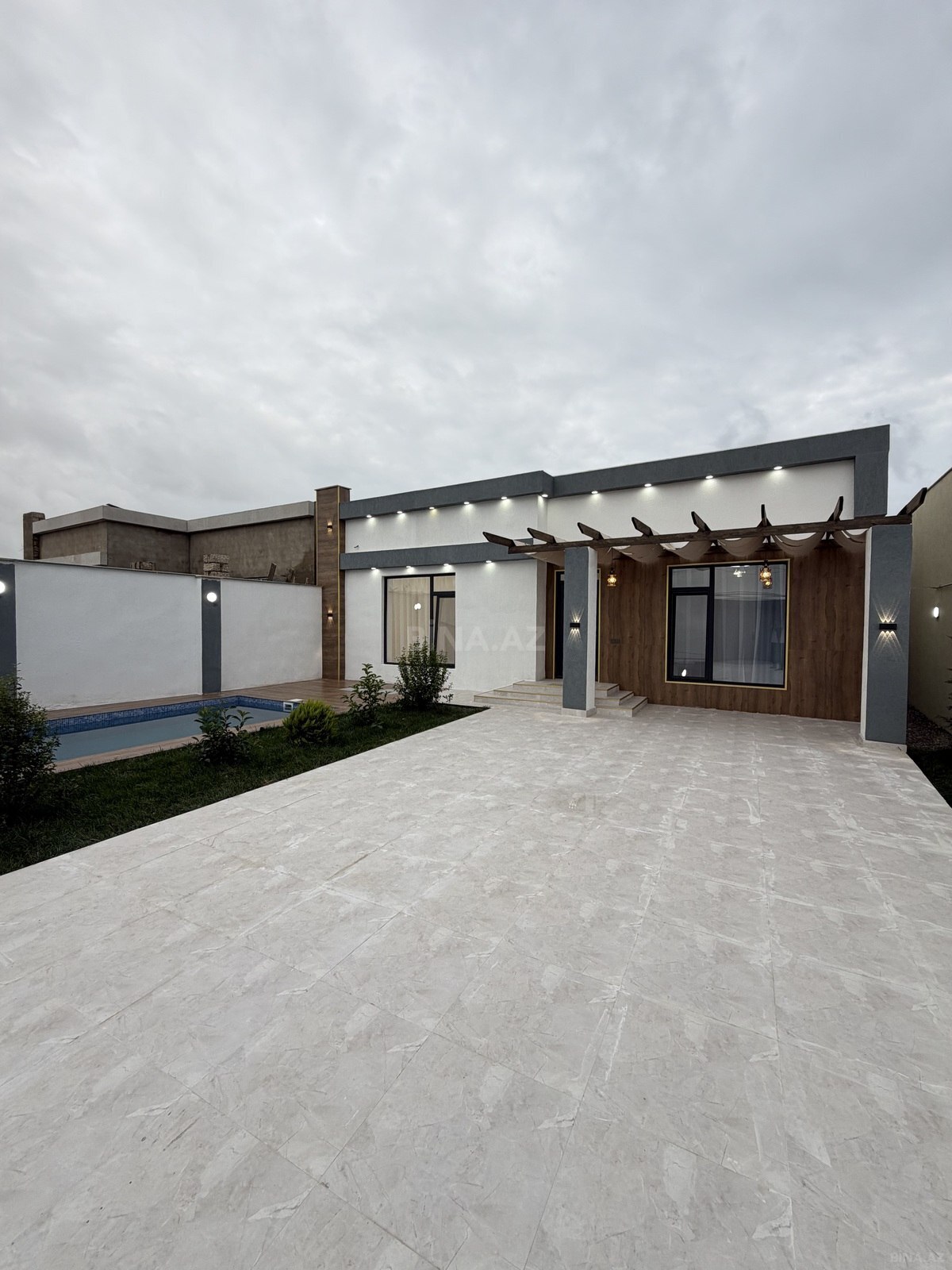 4 otaqlı Həyət evi/Bağ evi, Şüvəlan q., Bakı