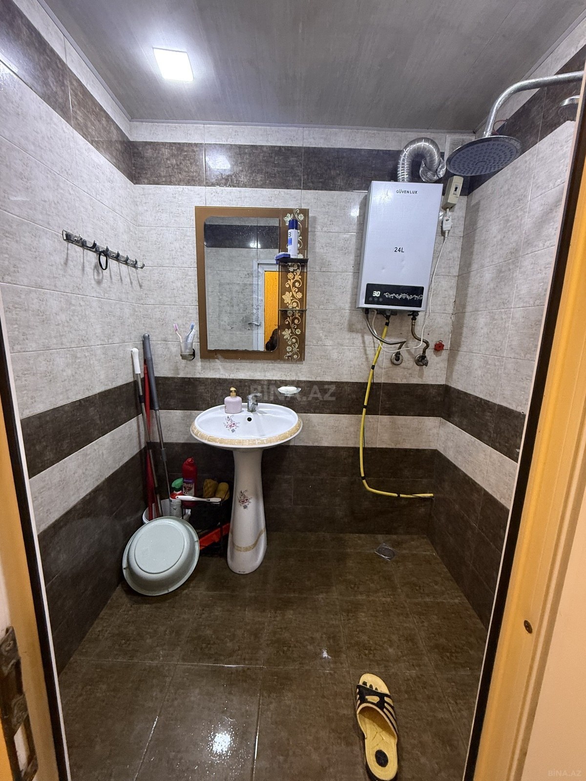 4 otaqlı Köhnə tikili, Qaraçuxur q., Bakı