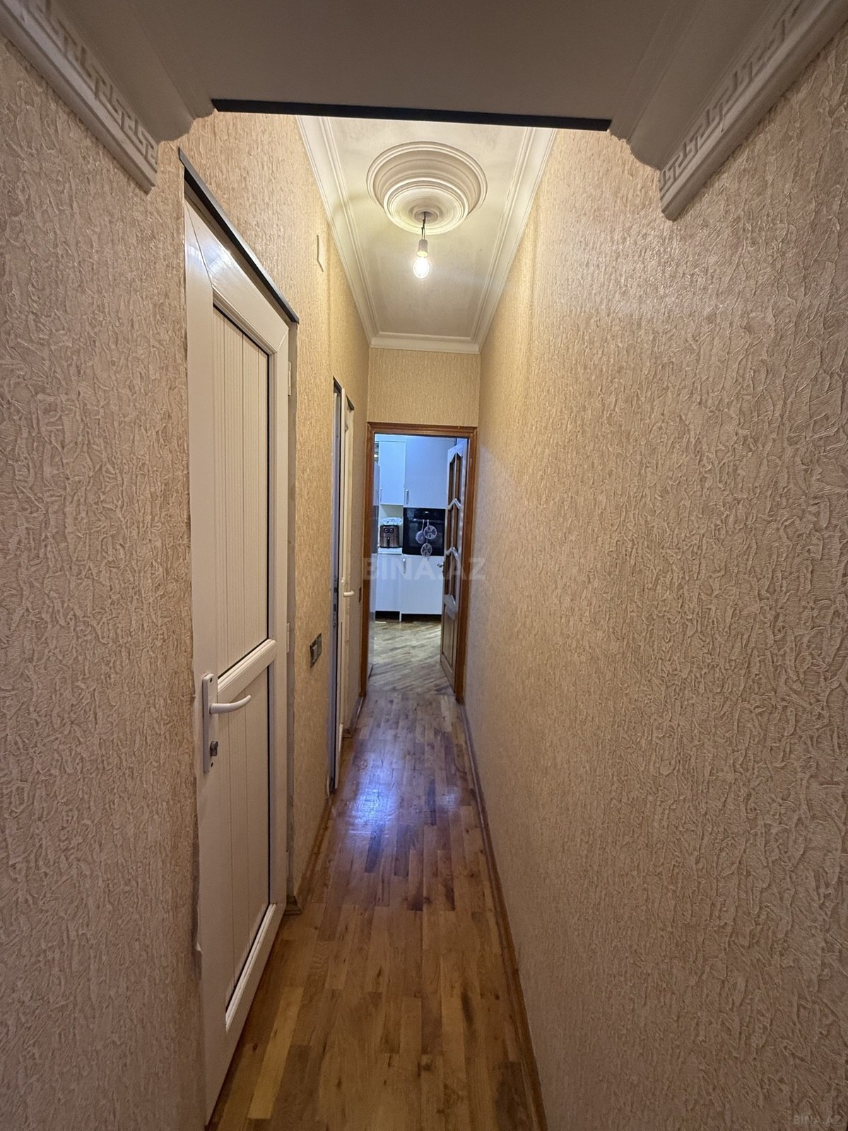 4 otaqlı Köhnə tikili, Qaraçuxur q., Bakı