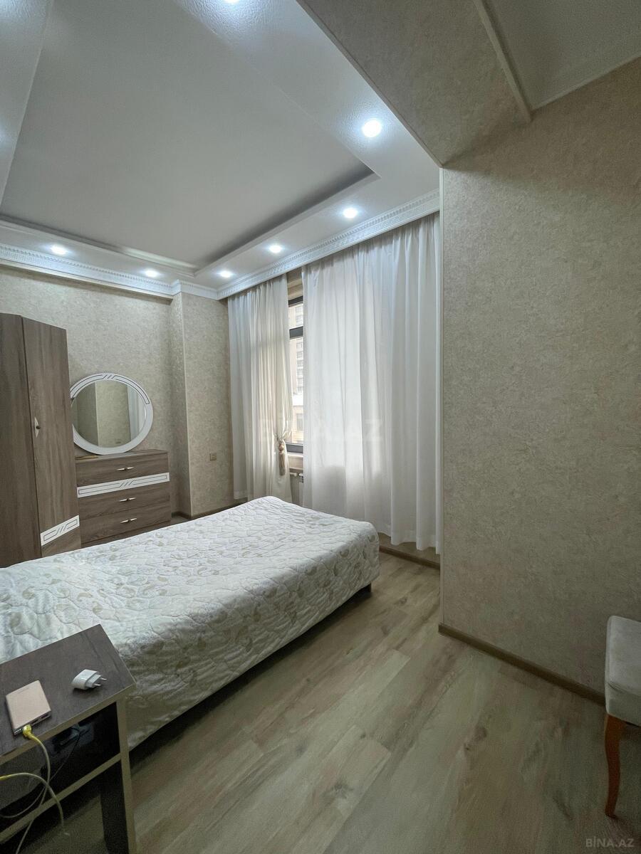 3 otaqlı Yeni tikili, Şah İsmayıl Xətai m., Bakı