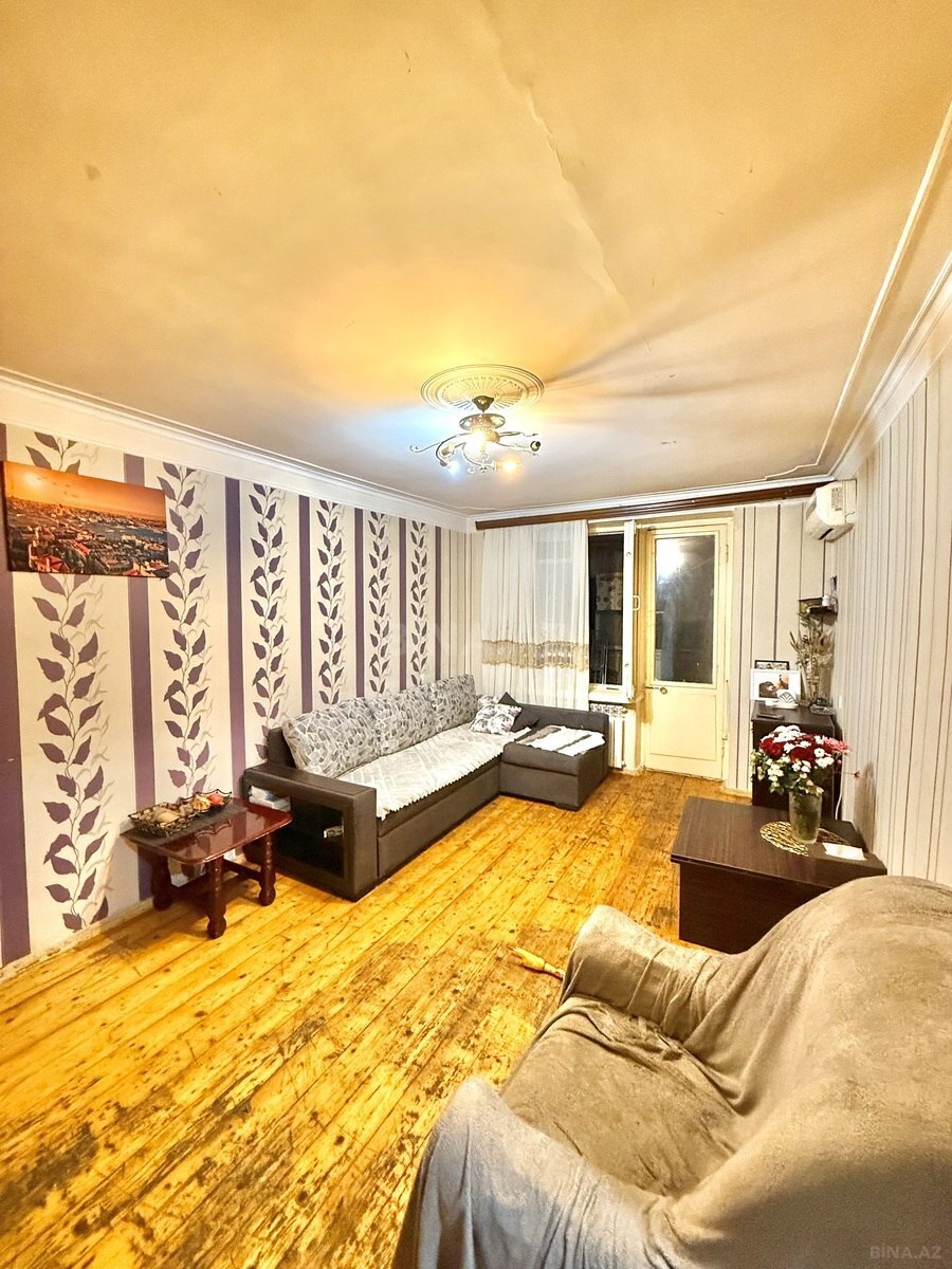 2 otaqlı Köhnə tikili, Qara Qarayev m., Bakı