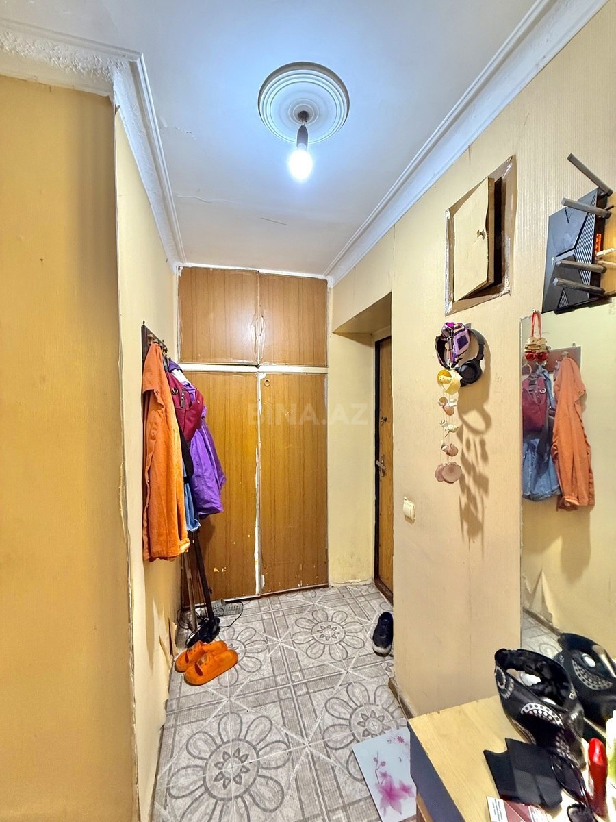 2 otaqlı Köhnə tikili, Qara Qarayev m., Bakı