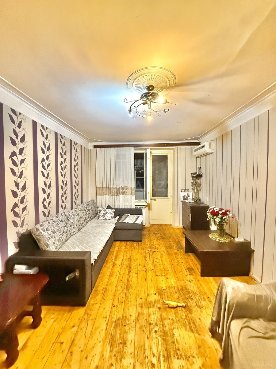 2 otaqlı Köhnə tikili, Qara Qarayev m., Bakı