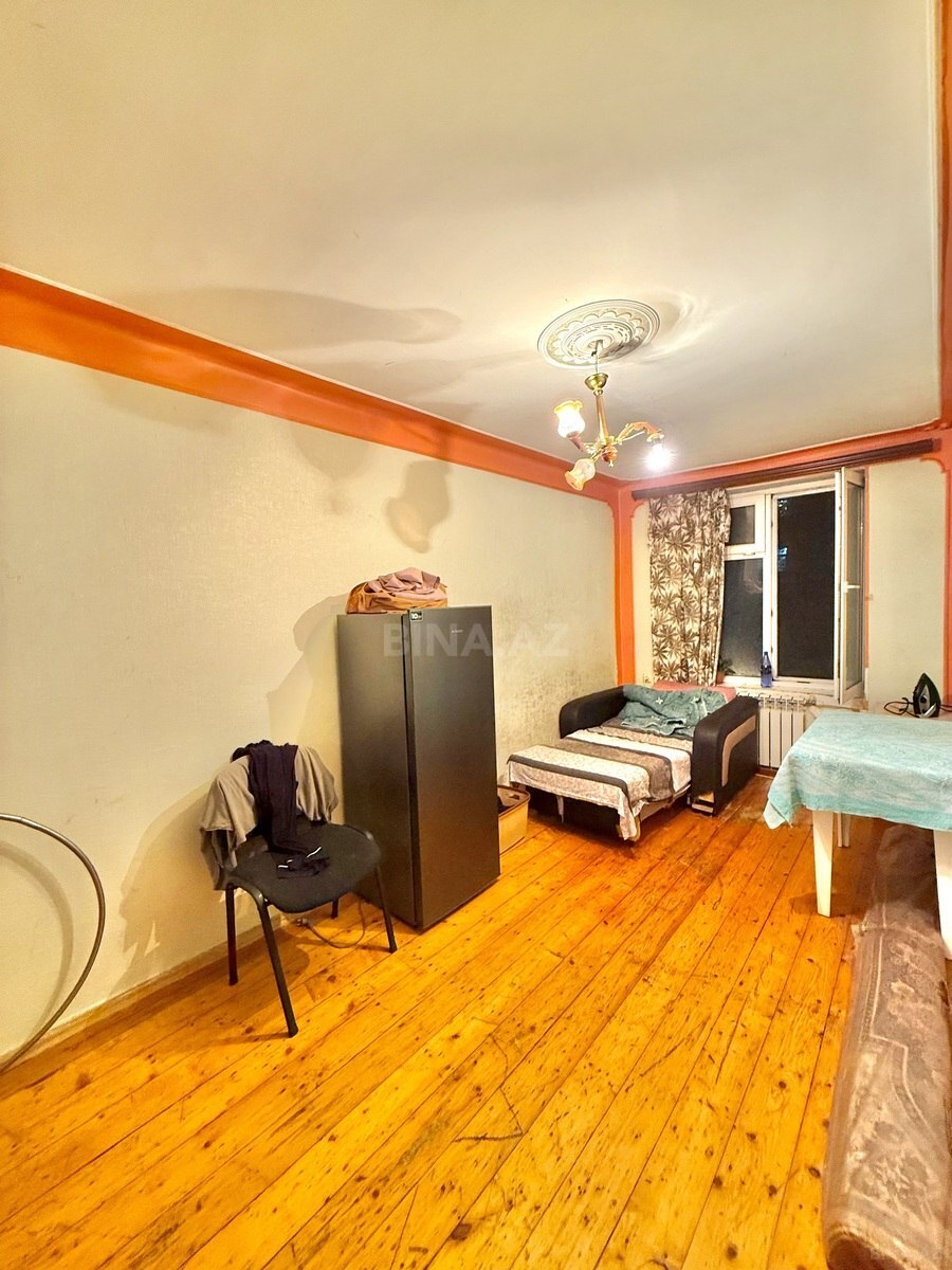 2 otaqlı Köhnə tikili, Qara Qarayev m., Bakı