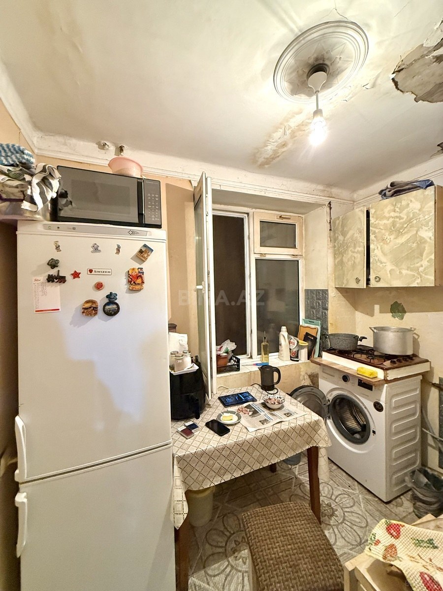 2 otaqlı Köhnə tikili, Qara Qarayev m., Bakı