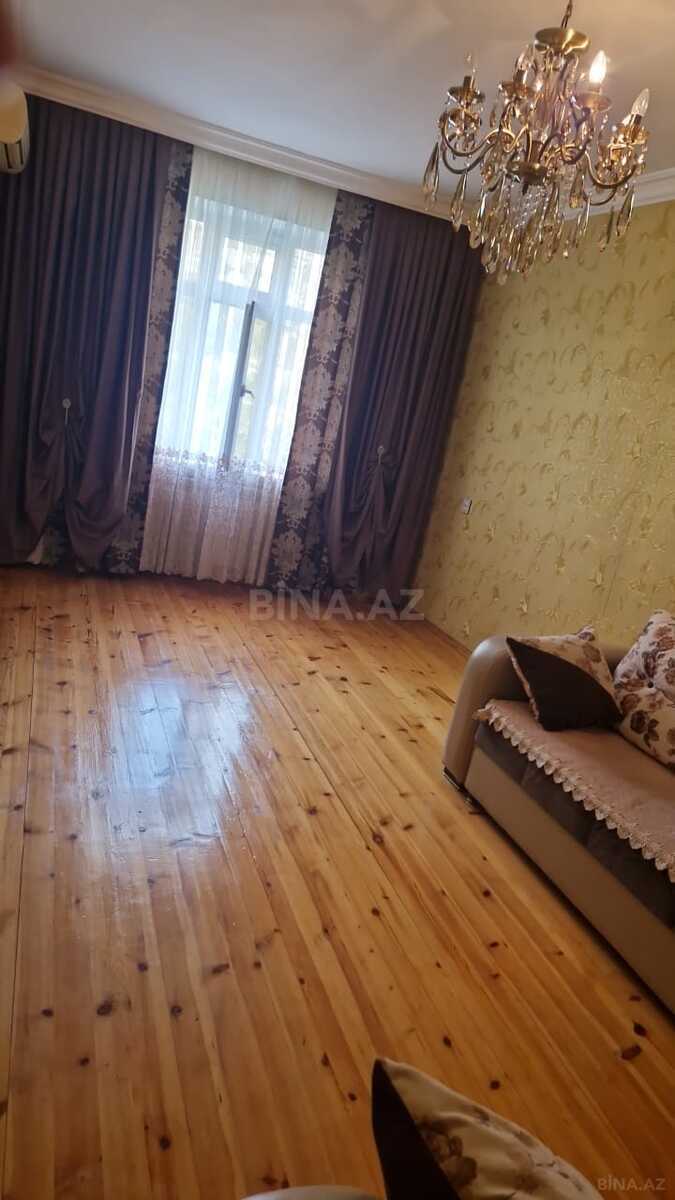 3 otaqlı Köhnə tikili, Həzi Aslanov q., Bakı