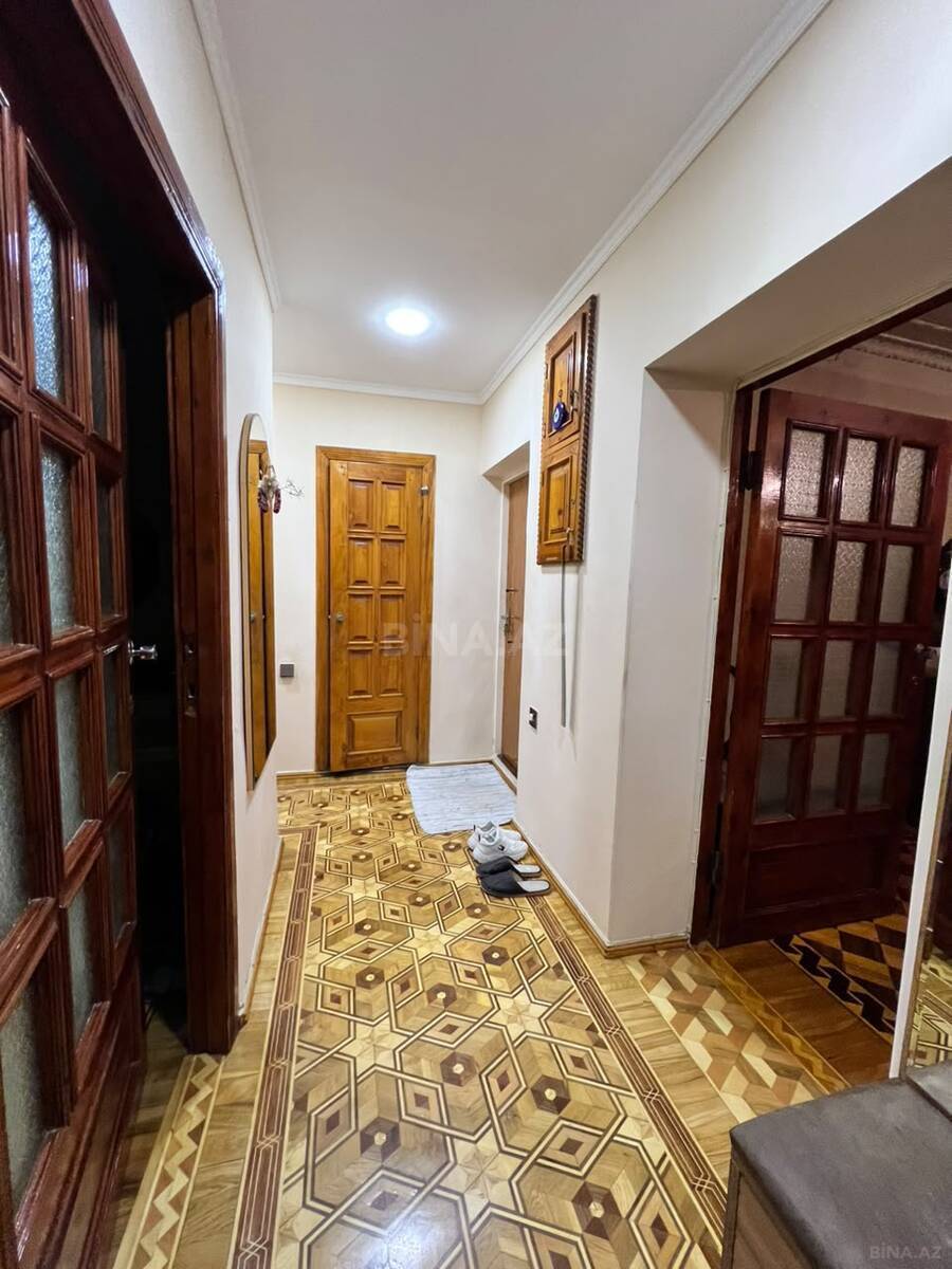 3 otaqlı Köhnə tikili, Şah İsmayıl Xətai m., Bakı