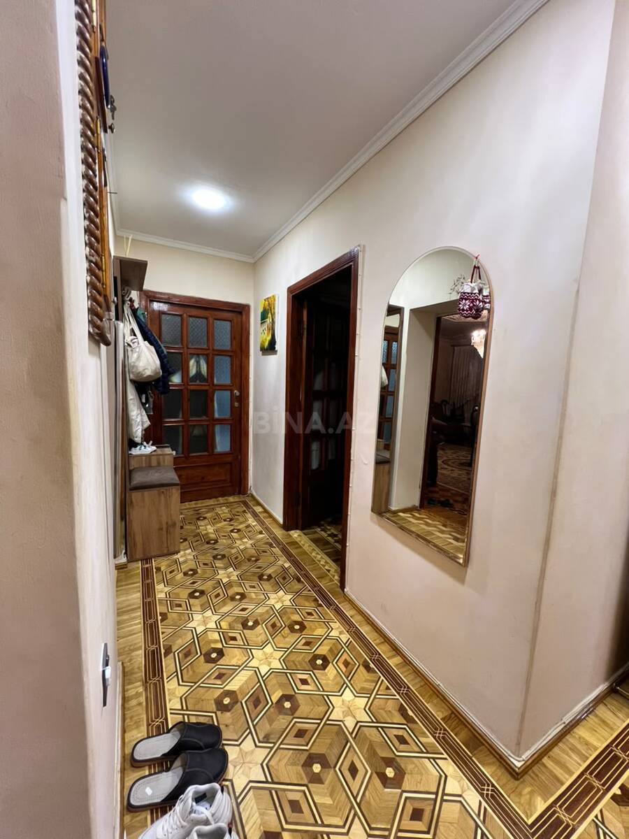 3 otaqlı Köhnə tikili, Şah İsmayıl Xətai m., Bakı