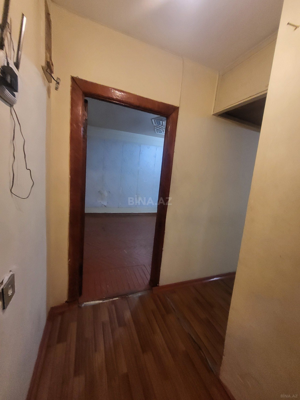 1 otaqlı Köhnə tikili, Neftçilər m., Bakı
