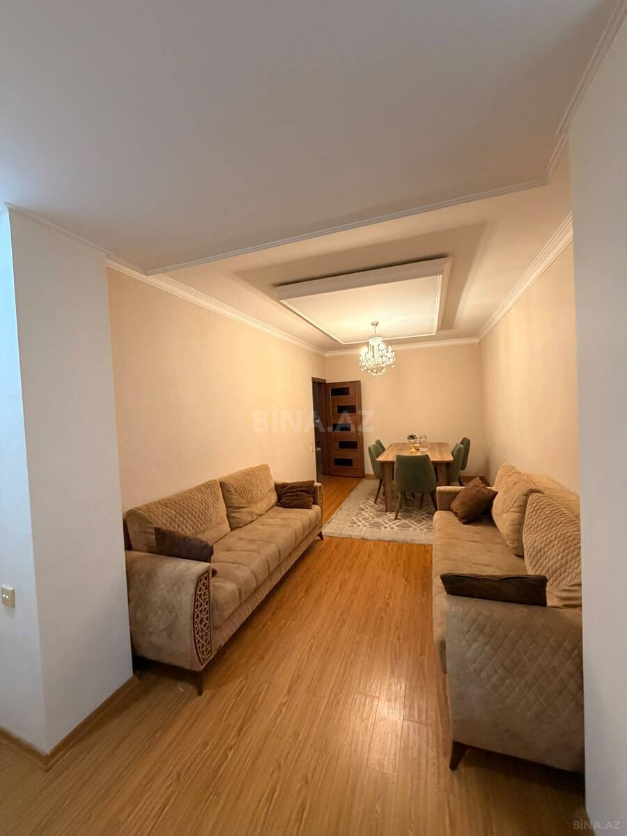 3 otaqlı Köhnə tikili, Memar Əcəmi m., Bakı
