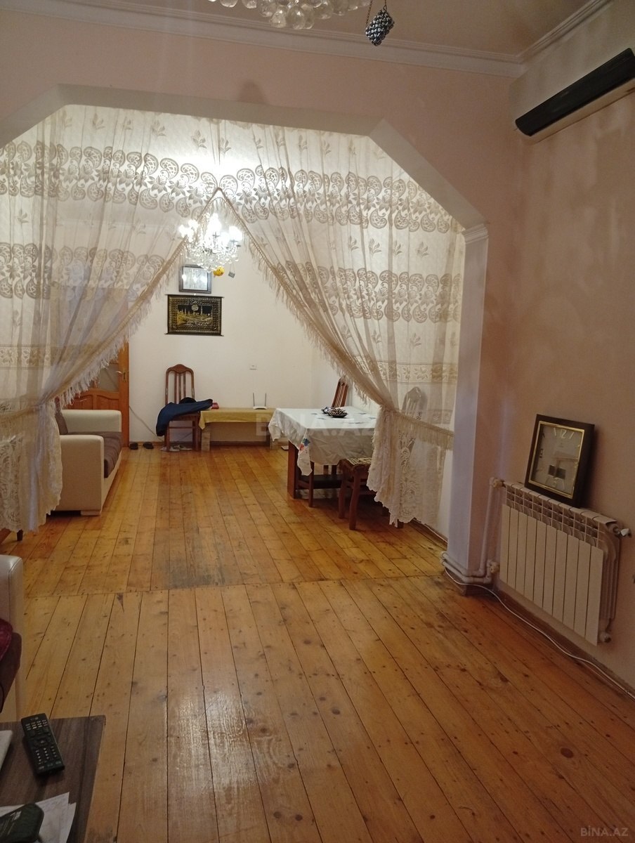 4 otaqlı Köhnə tikili, Azadlıq Prospekti m., Bakı