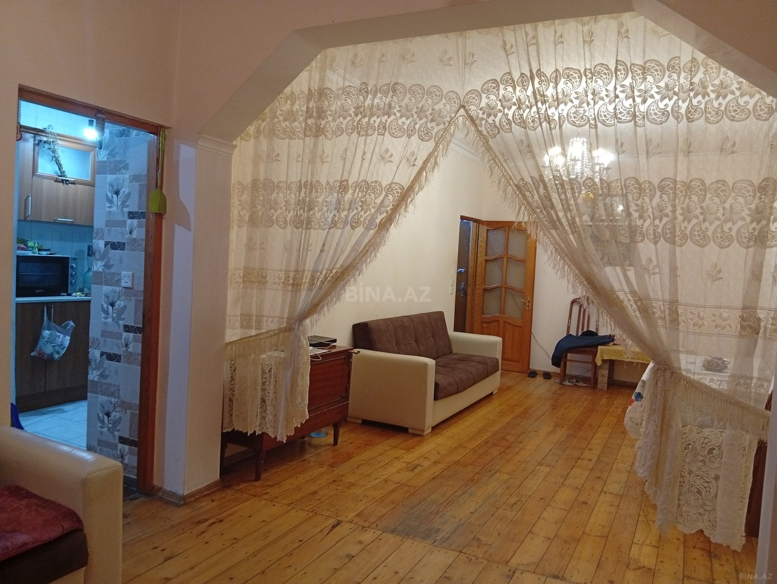4 otaqlı Köhnə tikili, Azadlıq Prospekti m., Bakı