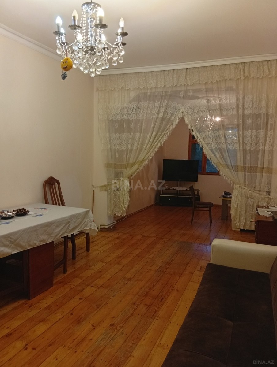 4 otaqlı Köhnə tikili, Azadlıq Prospekti m., Bakı