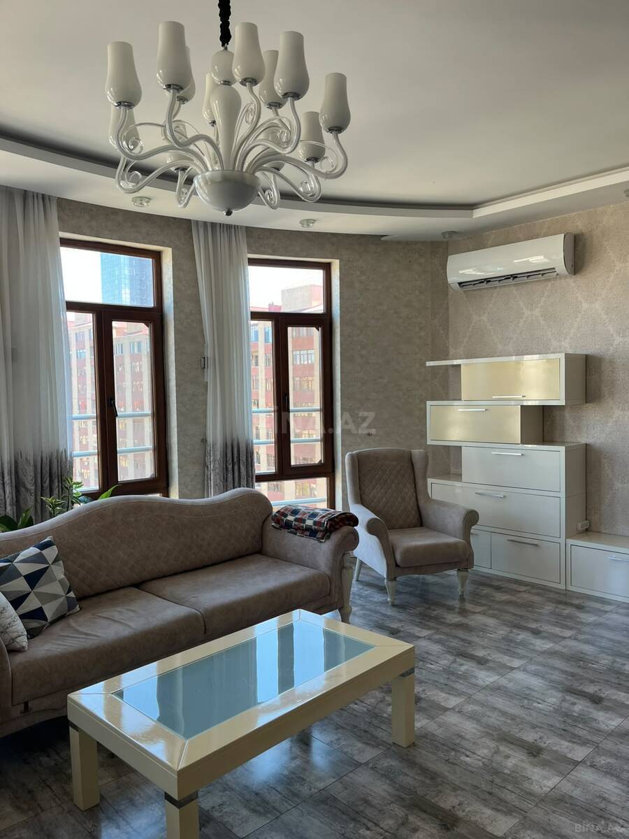 4 otaqlı Yeni tikili, Şah İsmayıl Xətai m., Bakı
