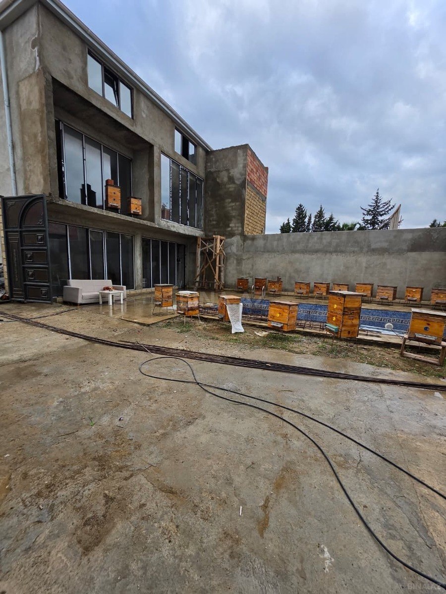 4 otaqlı Həyət evi/Bağ evi, Novxanı q., Bakı