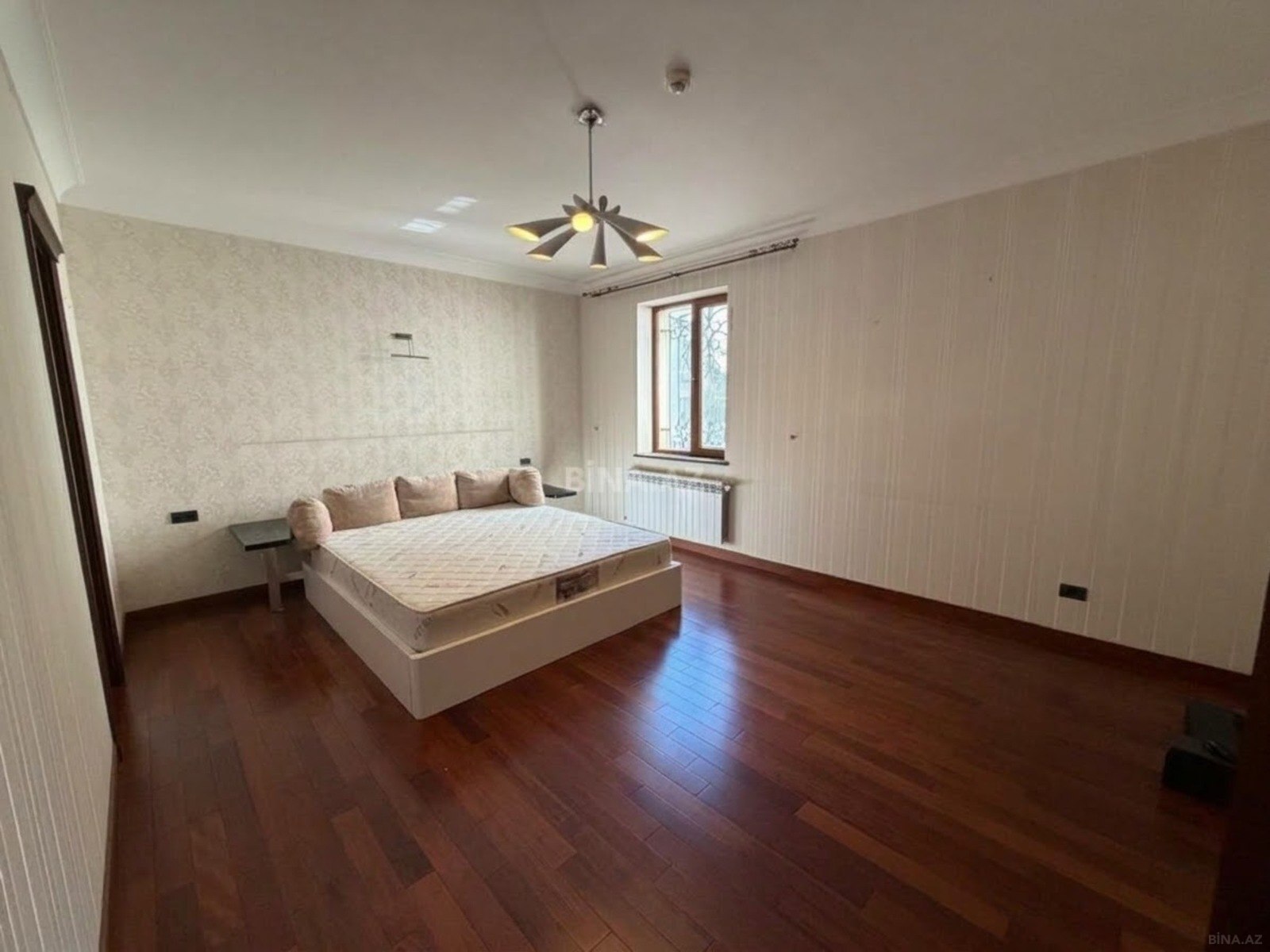 5 otaqlı Həyət evi/Bağ evi, Səbail r., Bakı
