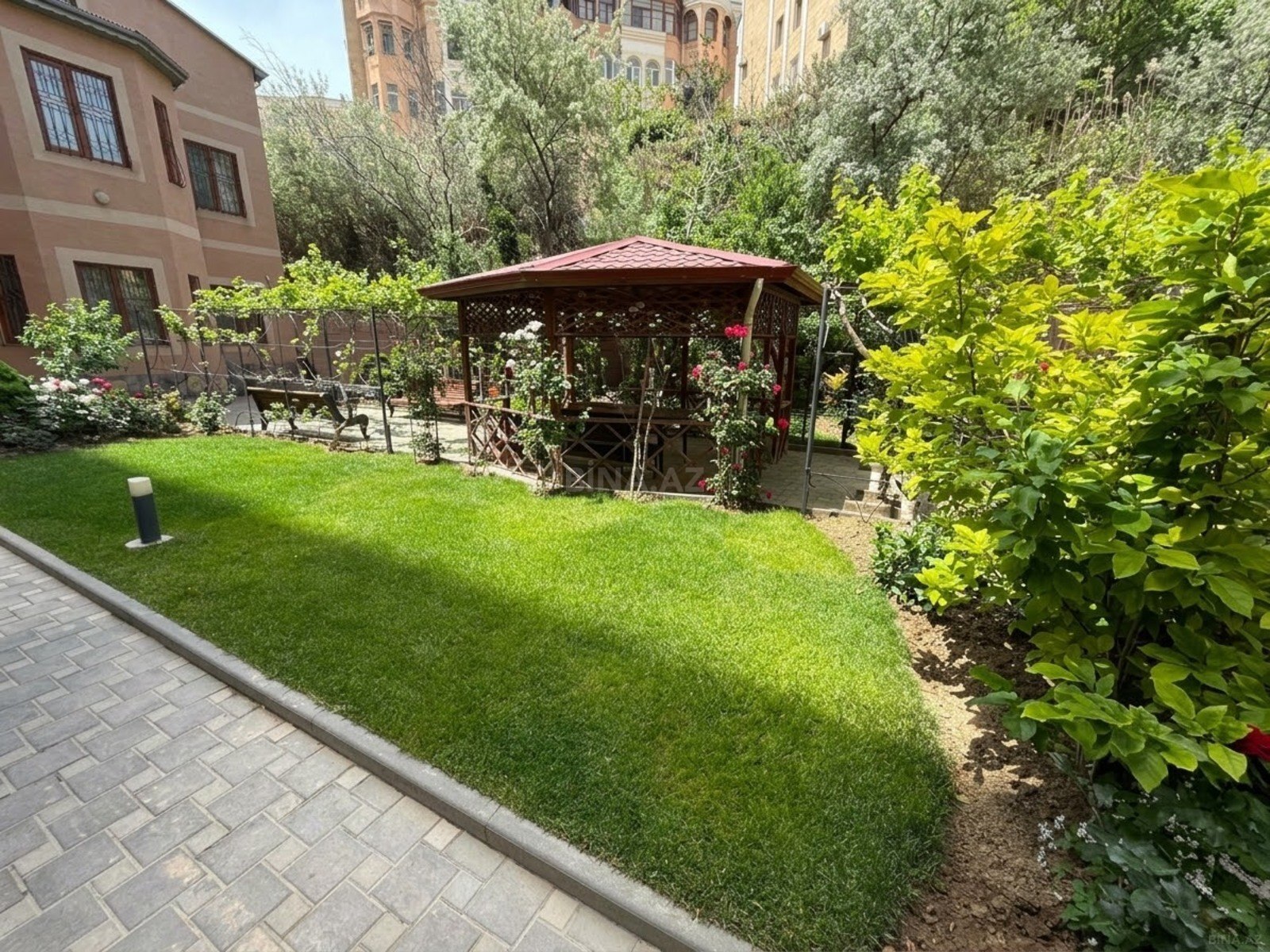 5 otaqlı Həyət evi/Bağ evi, Səbail r., Bakı