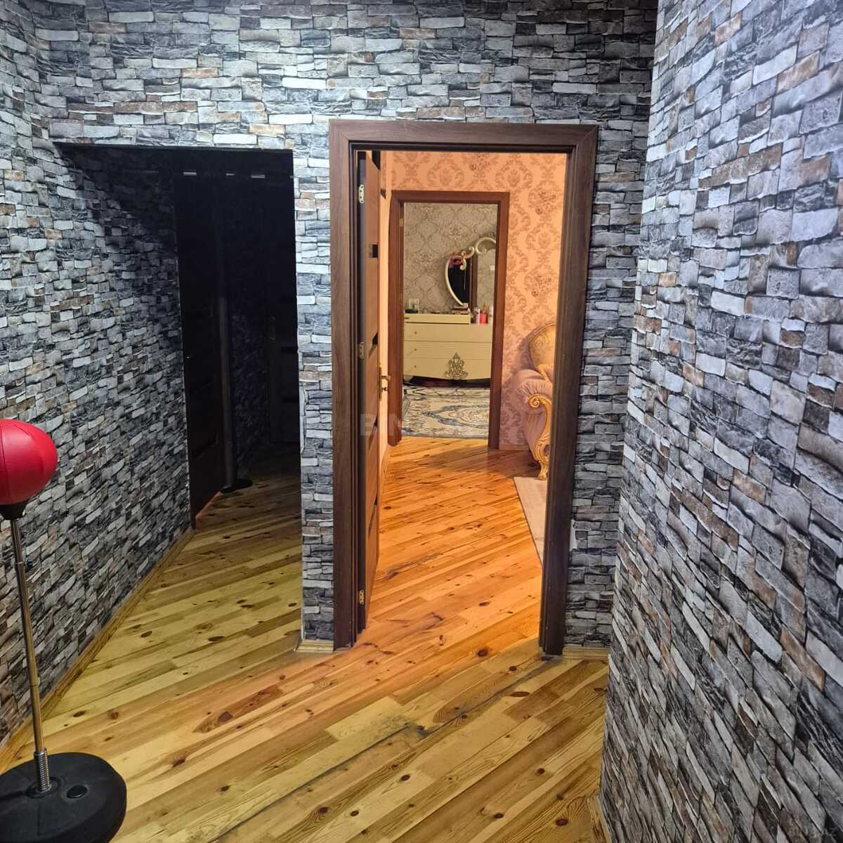 5 otaqlı Köhnə tikili, Sumqayıt