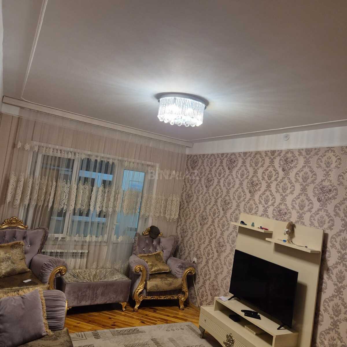 5 otaqlı Köhnə tikili, Sumqayıt
