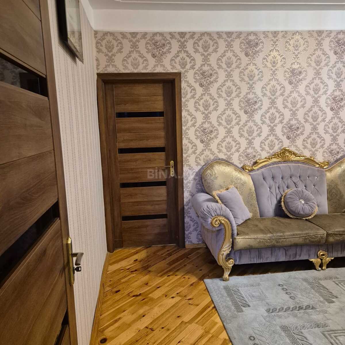 5 otaqlı Köhnə tikili, Sumqayıt