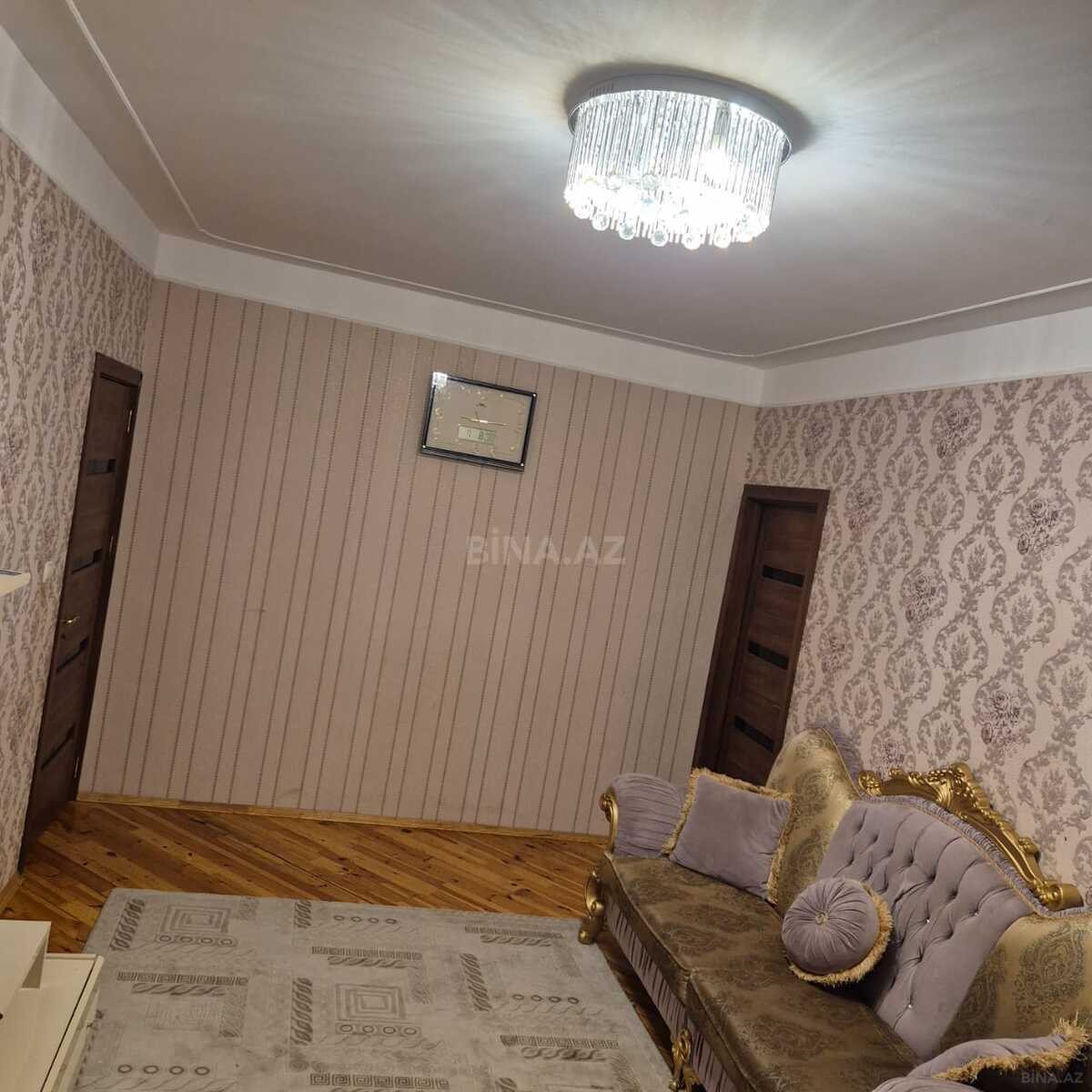 5 otaqlı Köhnə tikili, Sumqayıt