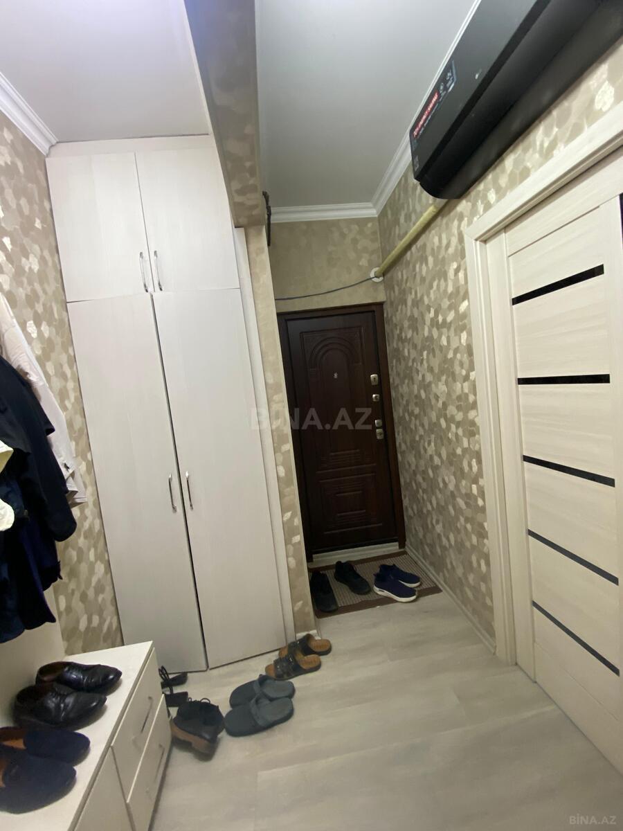 3 otaqlı Köhnə tikili, Bakıxanov q., Bakı