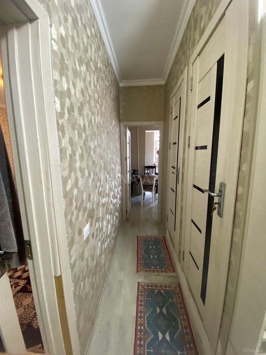 3 otaqlı Köhnə tikili, Bakıxanov q., Bakı