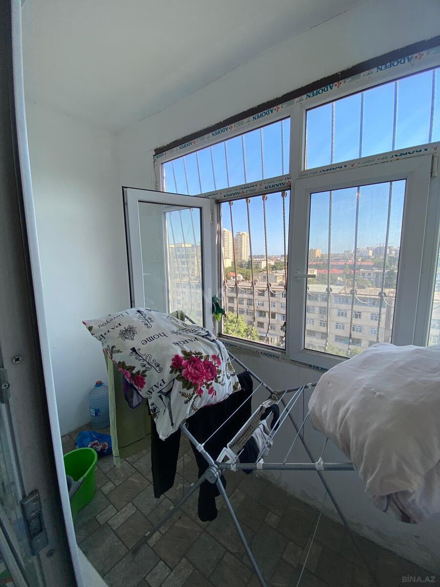 3 otaqlı Köhnə tikili, Bakıxanov q., Bakı