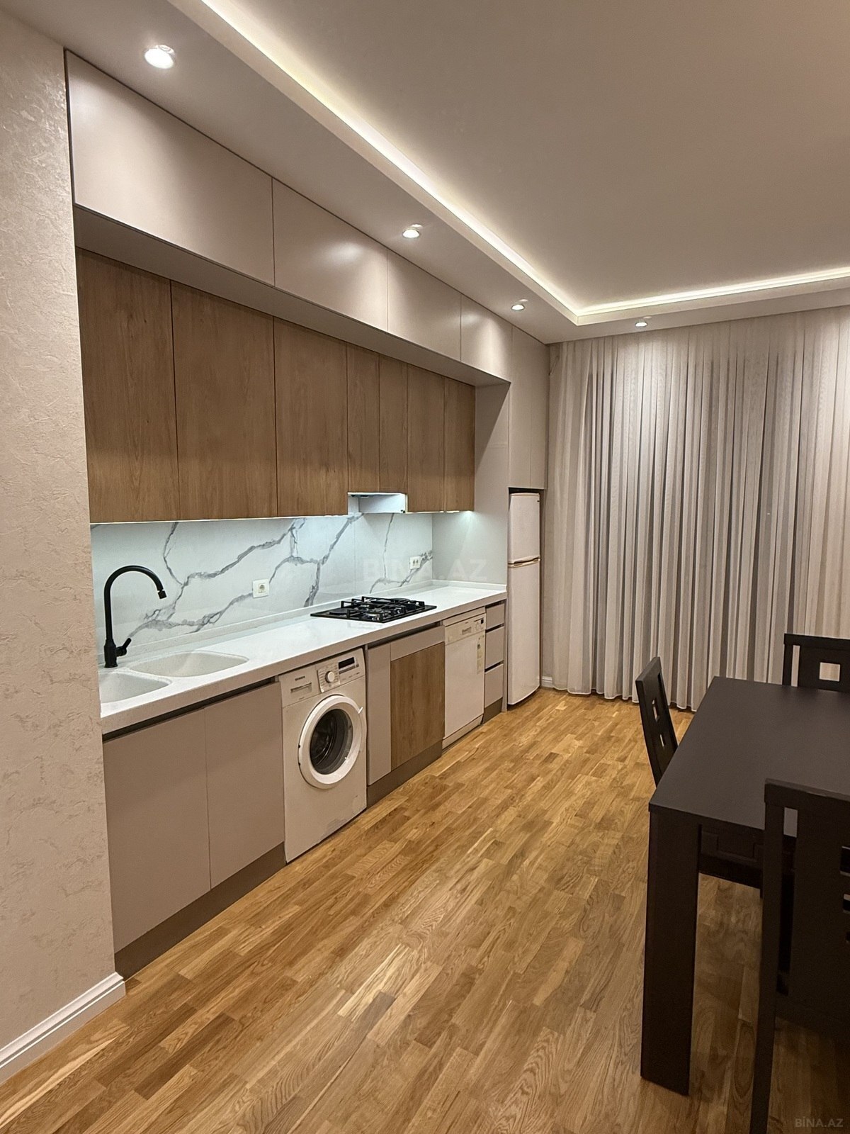2 otaqlı Yeni tikili, Neftçilər m., Bakı