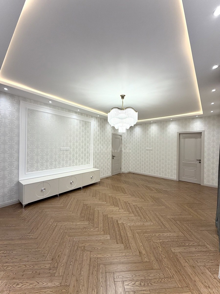 3 otaqlı Yeni tikili, 8 Noyabr m., Bakı