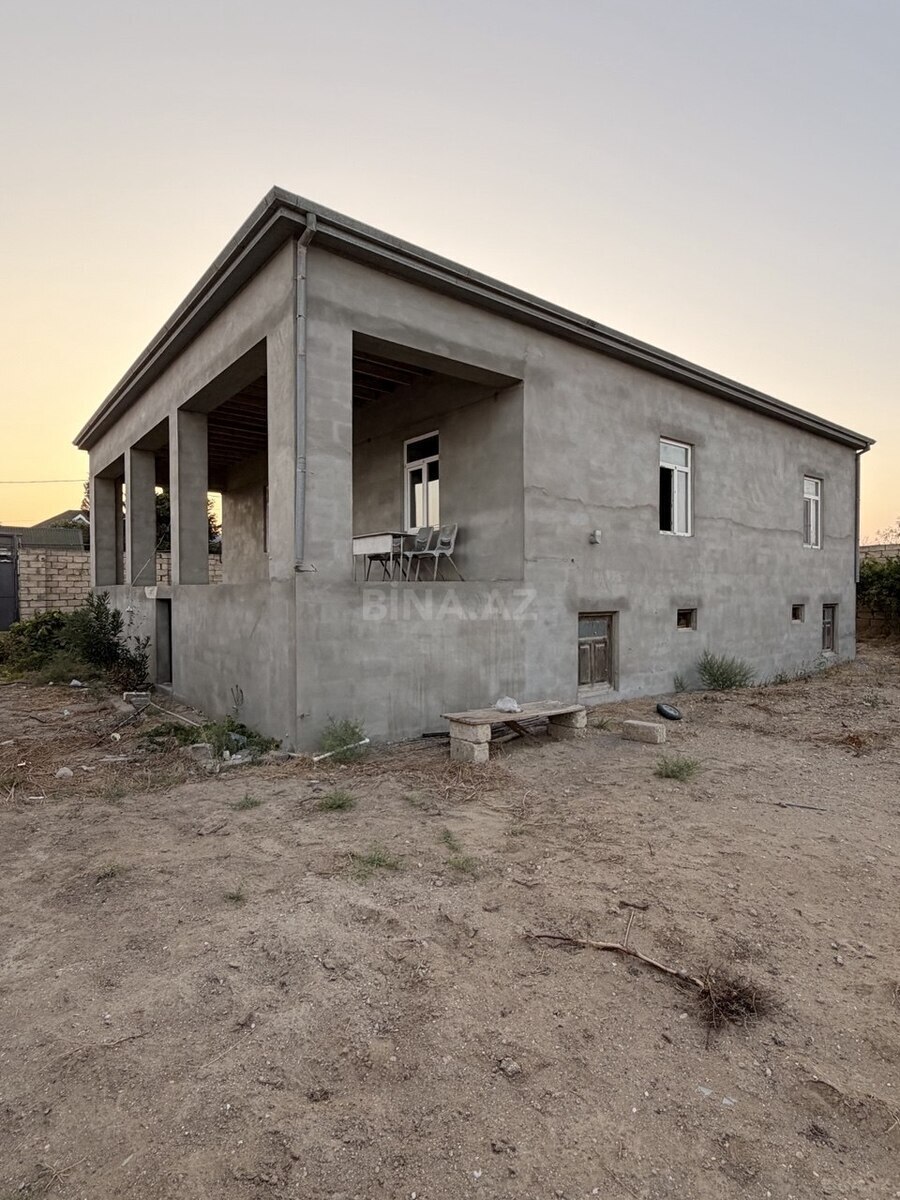 4 otaqlı Həyət evi/Bağ evi, Zirə q., Bakı