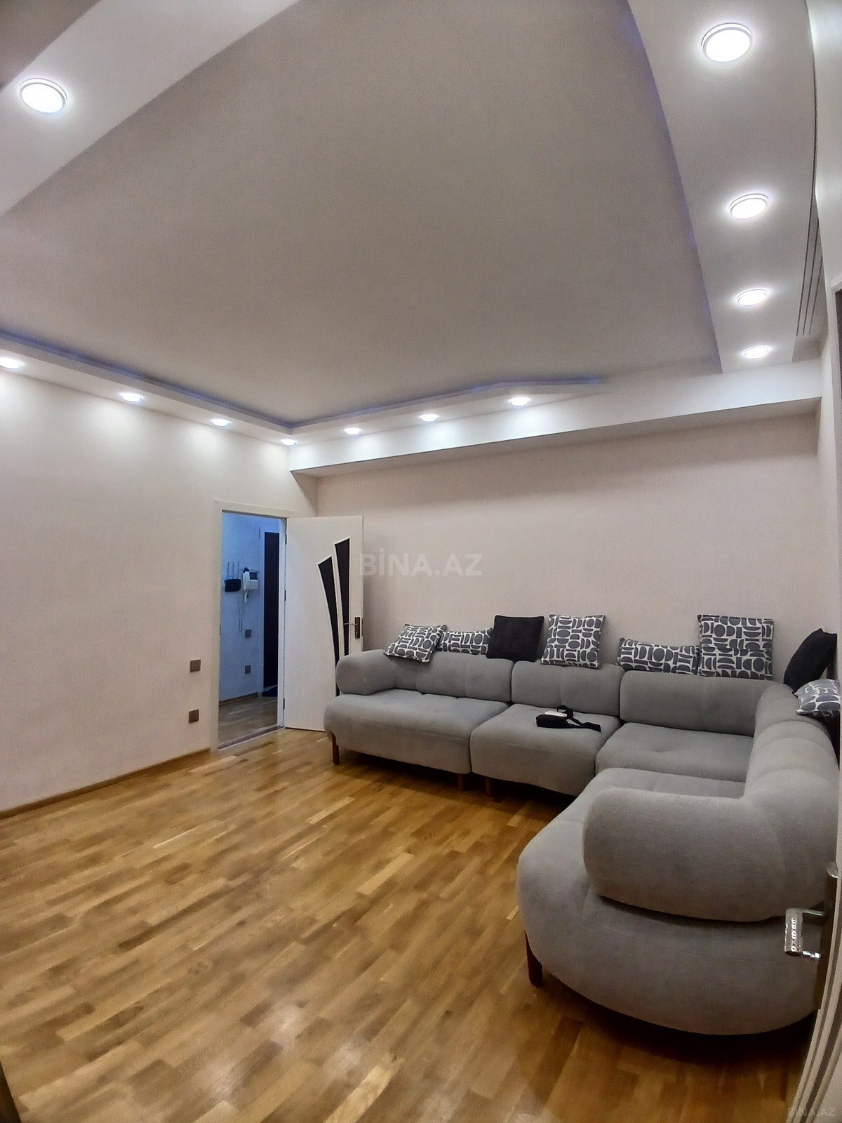 3 otaqlı Yeni tikili, İnşaatçılar m., Bakı