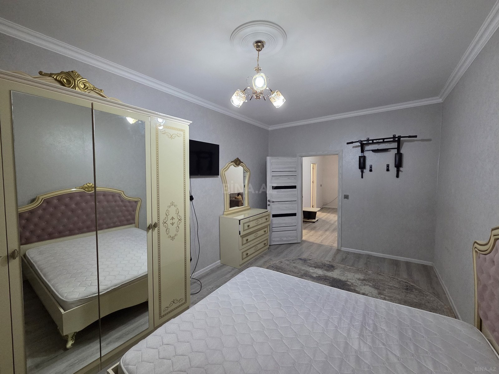 2 otaqlı Köhnə tikili, Azadlıq Prospekti m., Bakı