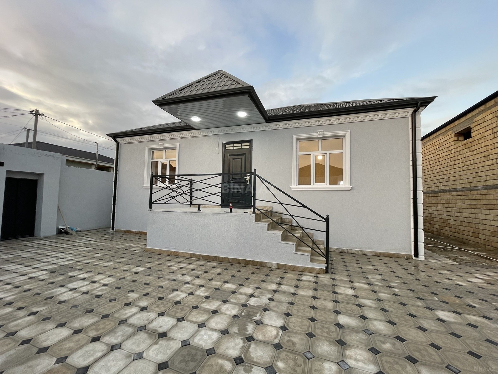 4 otaqlı Həyət evi/Bağ evi, Hövsan q., Bakı