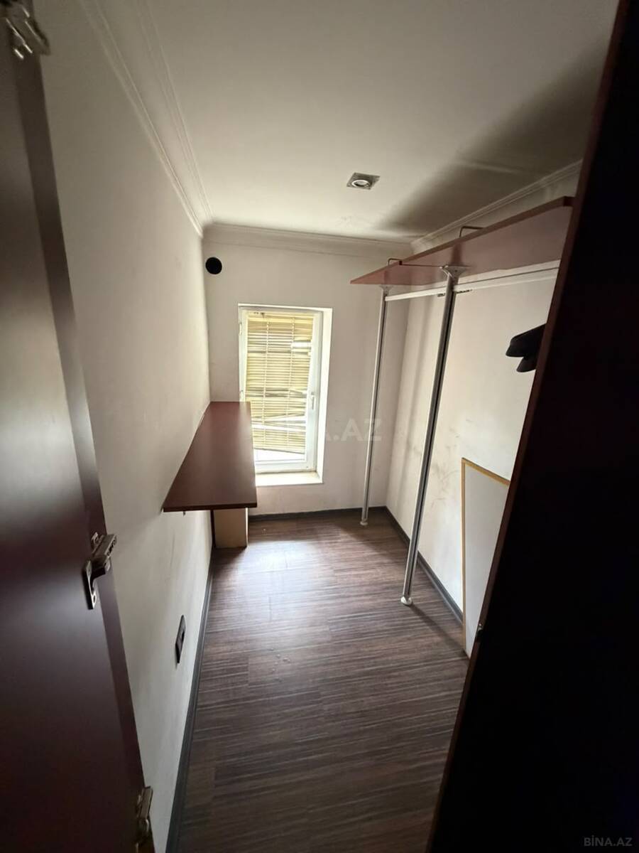 Obyekt 8 Noyabr m., Bakı