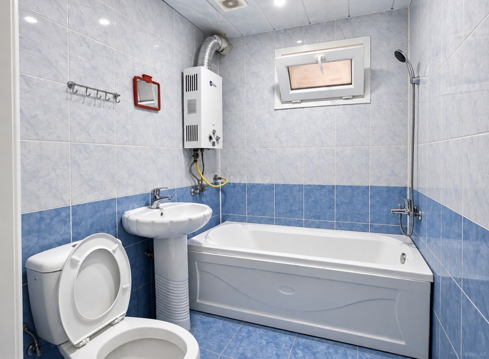 2 otaqlı Köhnə tikili, Elmlər Akademiyası m., Bakı