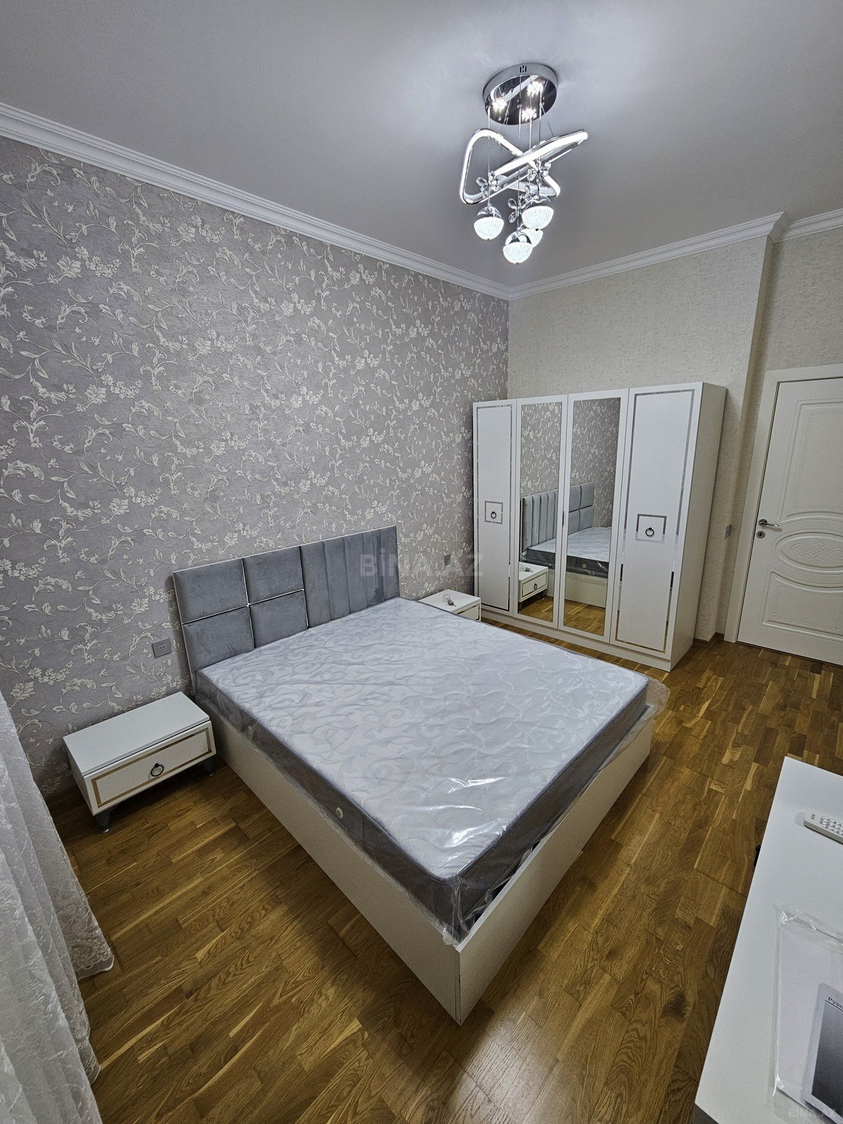 3 otaqlı Yeni tikili, Qara Qarayev m., Bakı