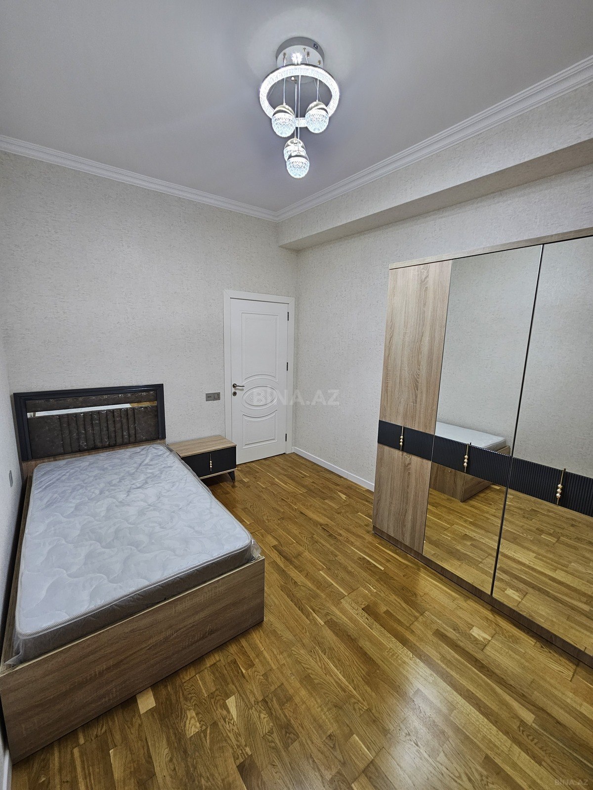 3 otaqlı Yeni tikili, Qara Qarayev m., Bakı