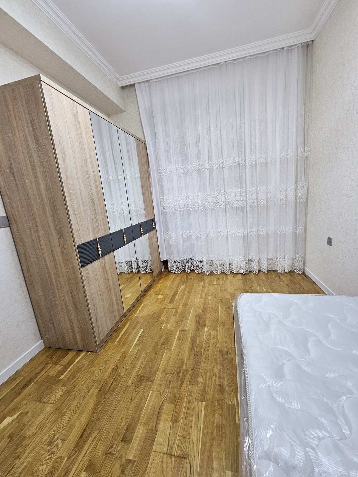 3 otaqlı Yeni tikili, Qara Qarayev m., Bakı