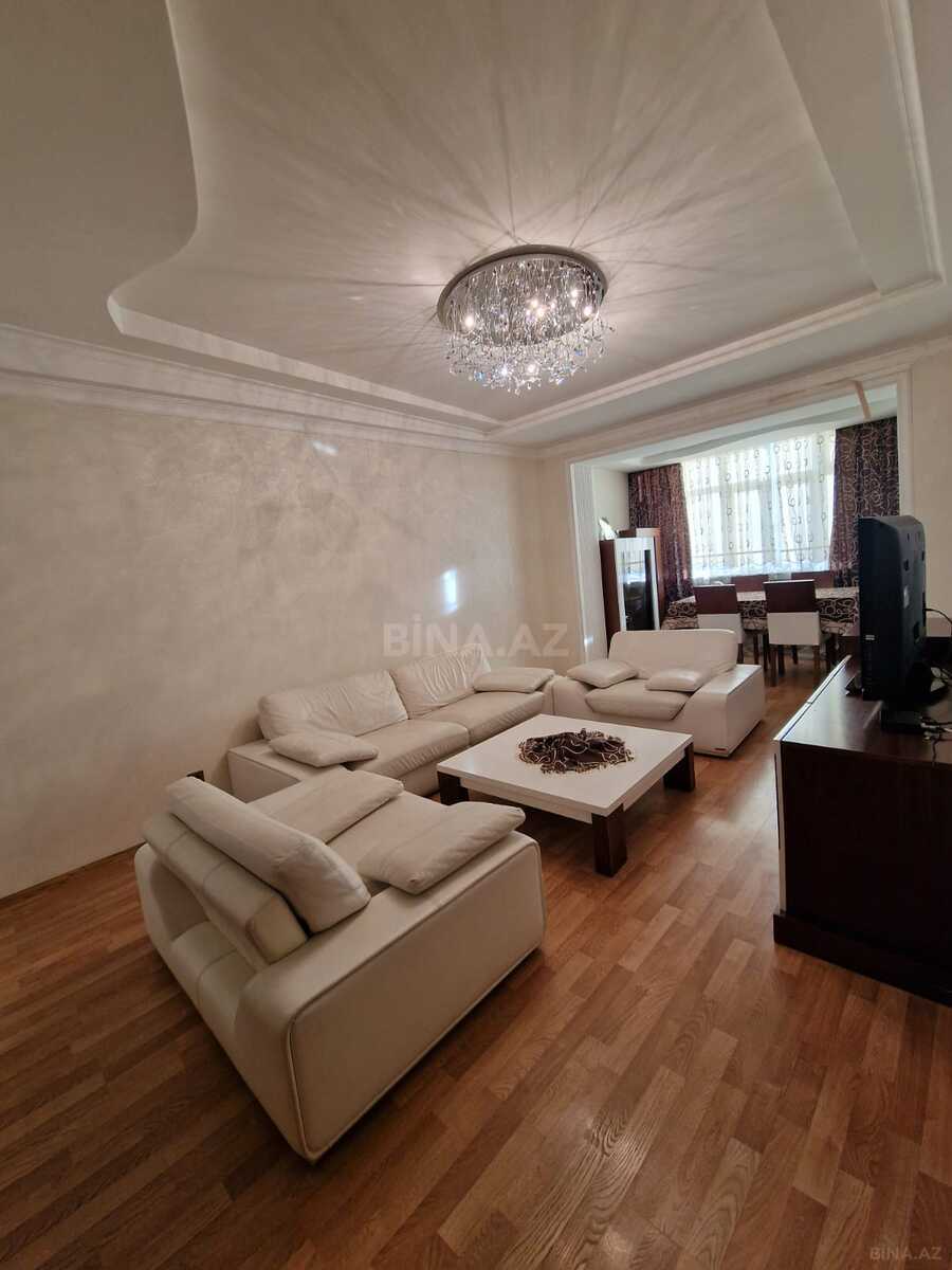 3 otaqlı Köhnə tikili, İnşaatçılar m., Bakı