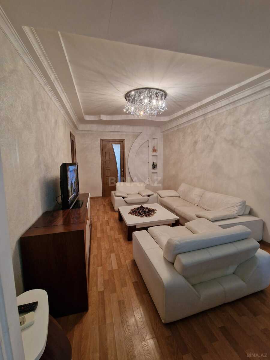 3 otaqlı Köhnə tikili, İnşaatçılar m., Bakı