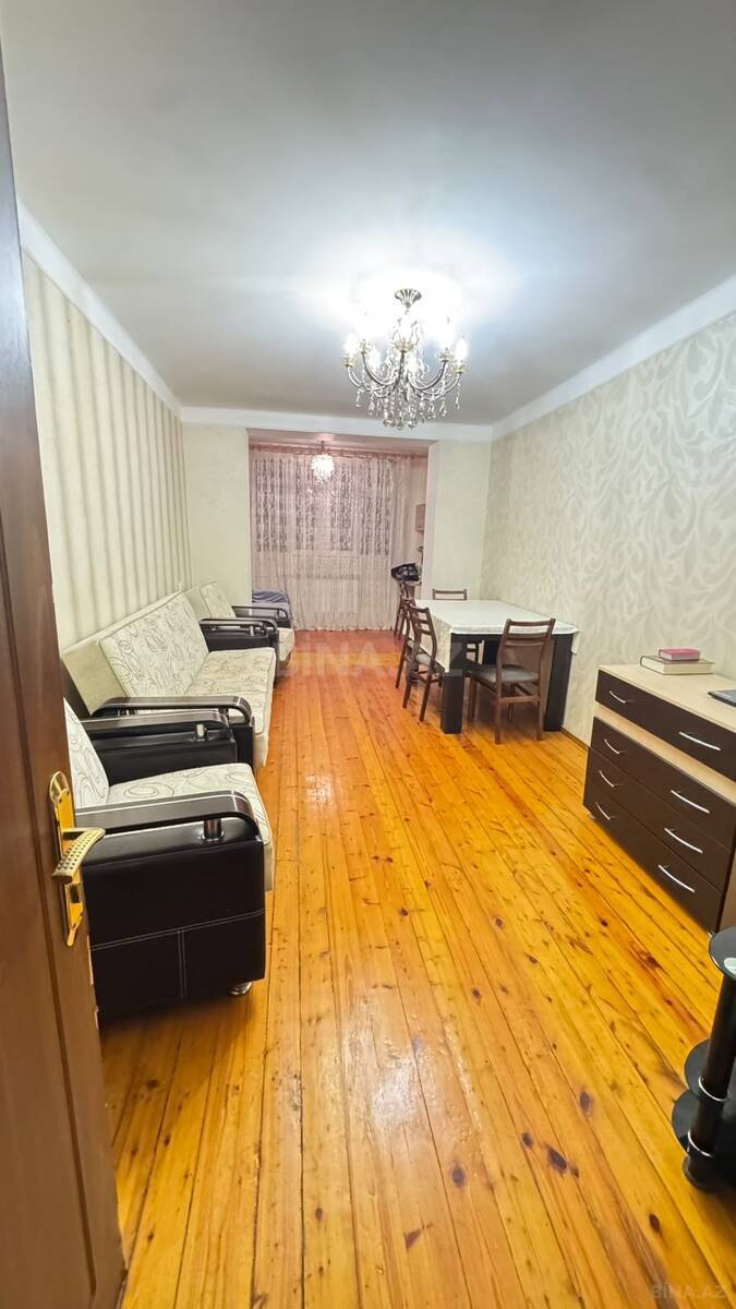 2 otaqlı Köhnə tikili, İnşaatçılar m., Bakı