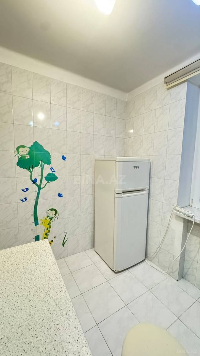 2 otaqlı Köhnə tikili, İnşaatçılar m., Bakı