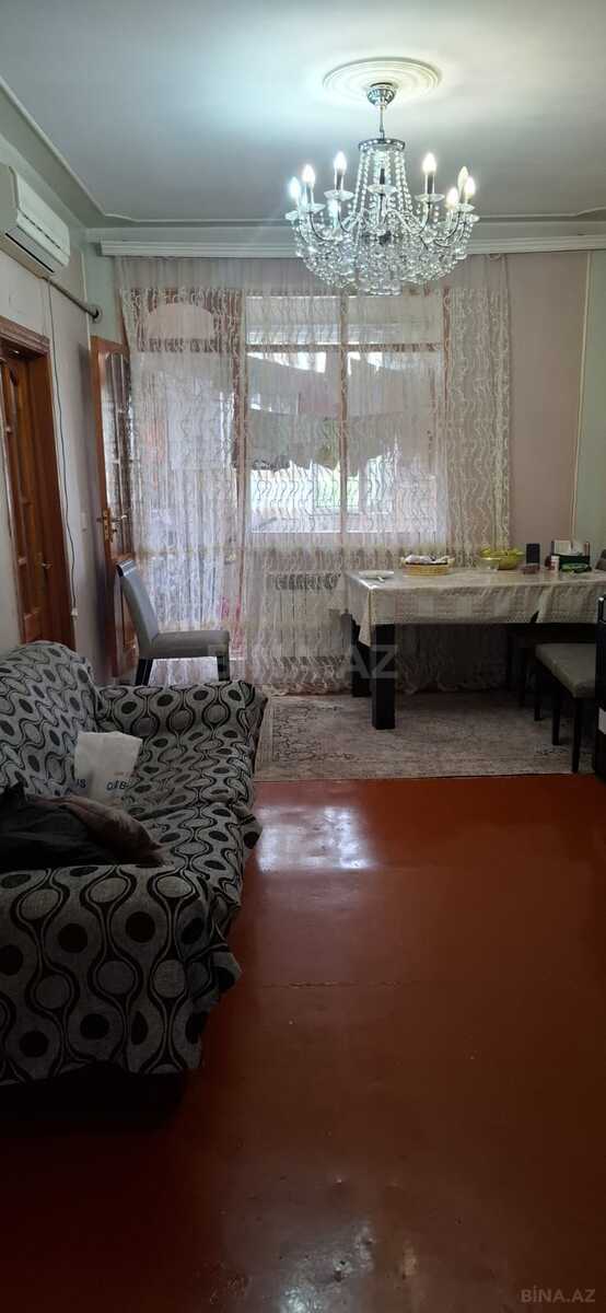 2 otaqlı Köhnə tikili, Memar Əcəmi m., Bakı