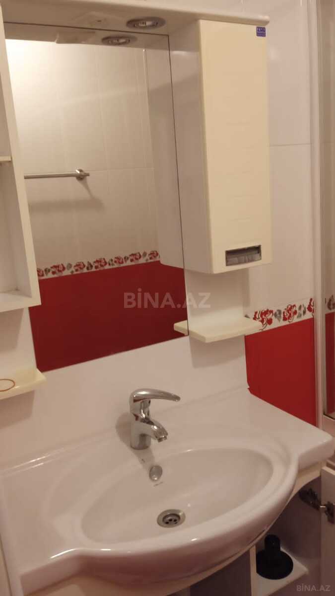 3 otaqlı Köhnə tikili, 8 Noyabr m., Bakı