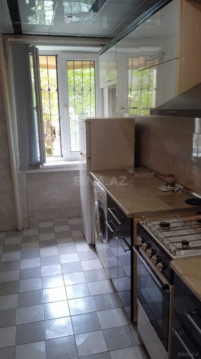 3 otaqlı Köhnə tikili, 8 Noyabr m., Bakı