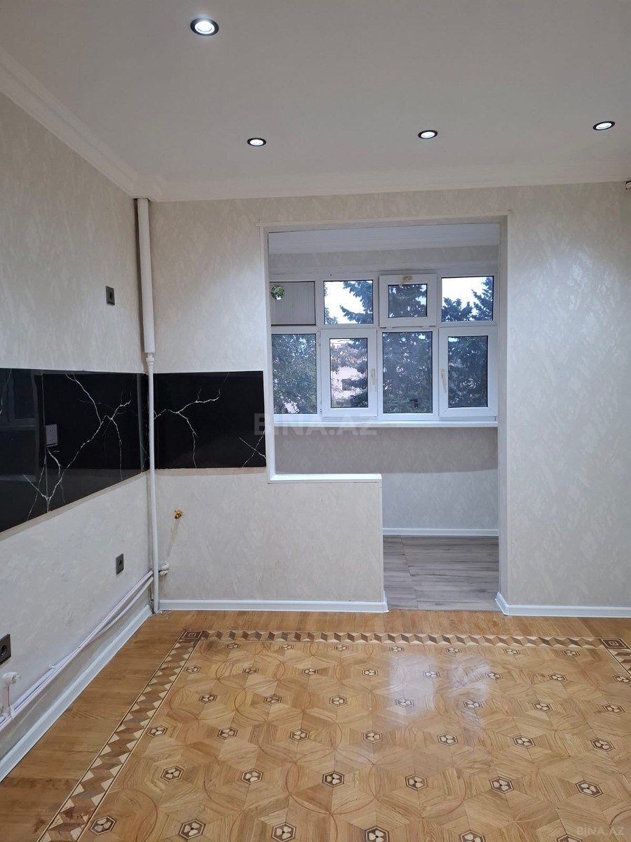 3 otaqlı Köhnə tikili, 9-cu mikrorayon q., Bakı